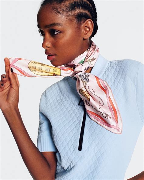 louis vuitton foulard estivi|louis vuitton silk squares.